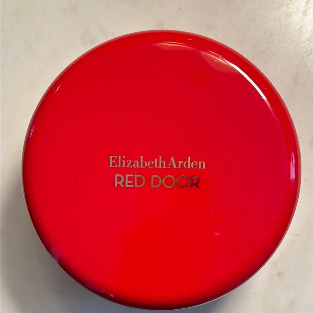 Elizabeth Arden 2.6oz Body Powder - NWOT - Picture 1 of 4